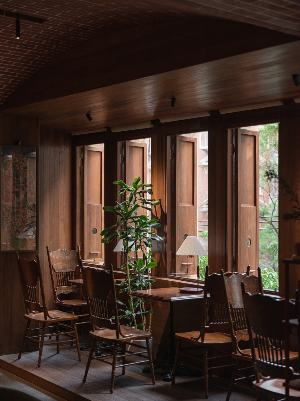 咖啡廳設計,咖啡廳設計案例,咖啡店設計,咖啡廳設計方案,旅遊景點咖啡廳設計,山係咖啡店設計,街邊店鋪設計,街邊咖啡廳設計,昆明山也咖啡店,昆明,拾號建築