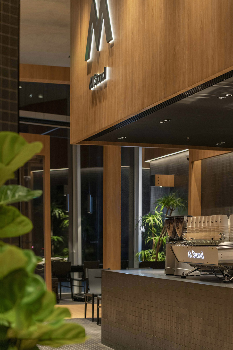 咖啡店設計,咖啡店設計案例,咖啡店設計方案,茶飲店設計,咖啡店裝修,M Stand,M stand濟南萬象城店,WBS裏外工作室