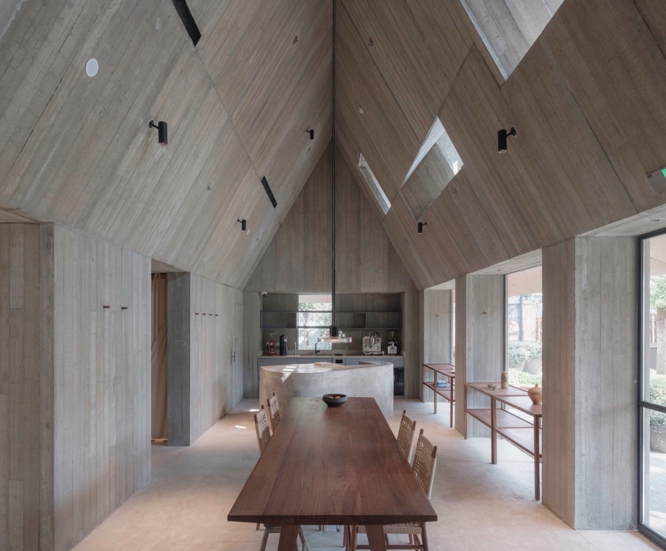 商店設計,服裝店設計,服裝店設計案例,零售店設計,服裝零售店設計,服裝店設計方案,女裝店設計,上海集絲坊蟠龍天地兩家店,上海,如恩設計研究室,如恩