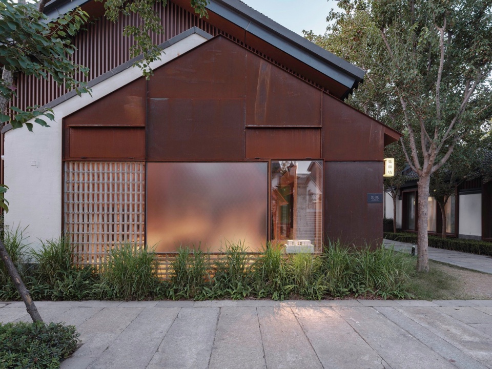 商店設計,服裝店設計,服裝店設計案例,零售店設計,服裝零售店設計,服裝店設計方案,女裝店設計,上海集絲坊蟠龍天地兩家店,上海,如恩設計研究室,如恩