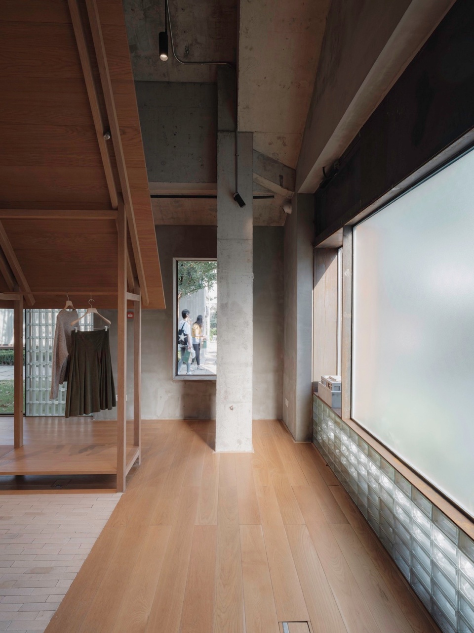 商店設計,服裝店設計,服裝店設計案例,零售店設計,服裝零售店設計,服裝店設計方案,女裝店設計,上海集絲坊蟠龍天地兩家店,上海,如恩設計研究室,如恩