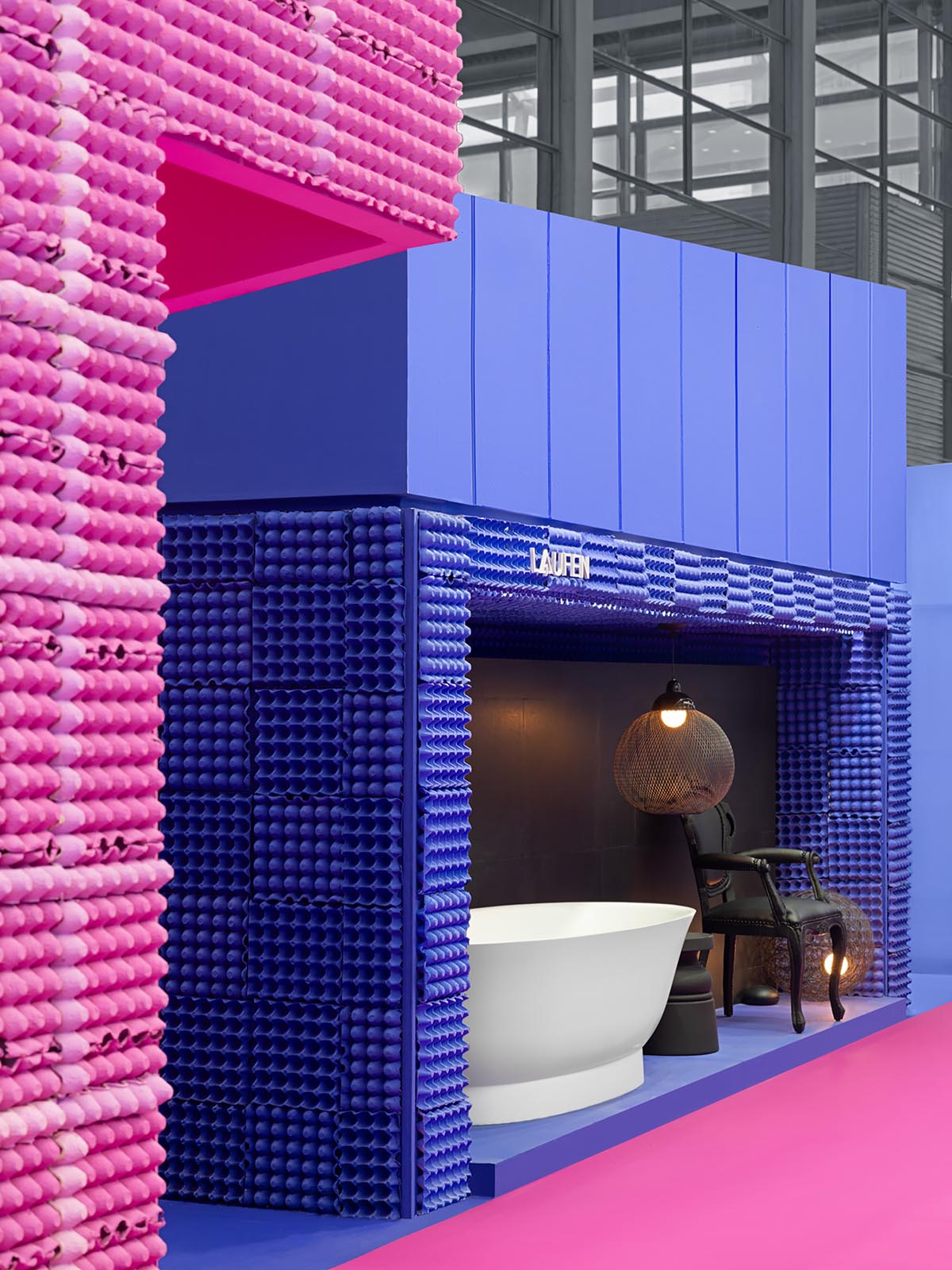 展廳設計,家具展廳設計,展廳裝修,深圳設計周,展廳設計案例,展廳設計方案,異開設計攜手FRAME打造“Show”主題展廳,深圳,Moooi,CASA BRAVA 意美家,瑞士LAUFEN,異開設計,泡泡藝廊