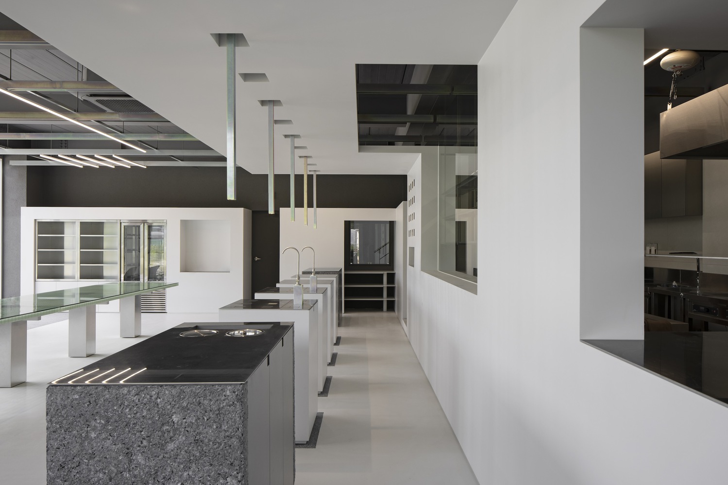 SUBTEXT,咖啡廳設計案例,咖啡店設計,韓國,VEGESCAPE Cafe,240㎡,極簡風格咖啡廳,咖啡廳設計方案