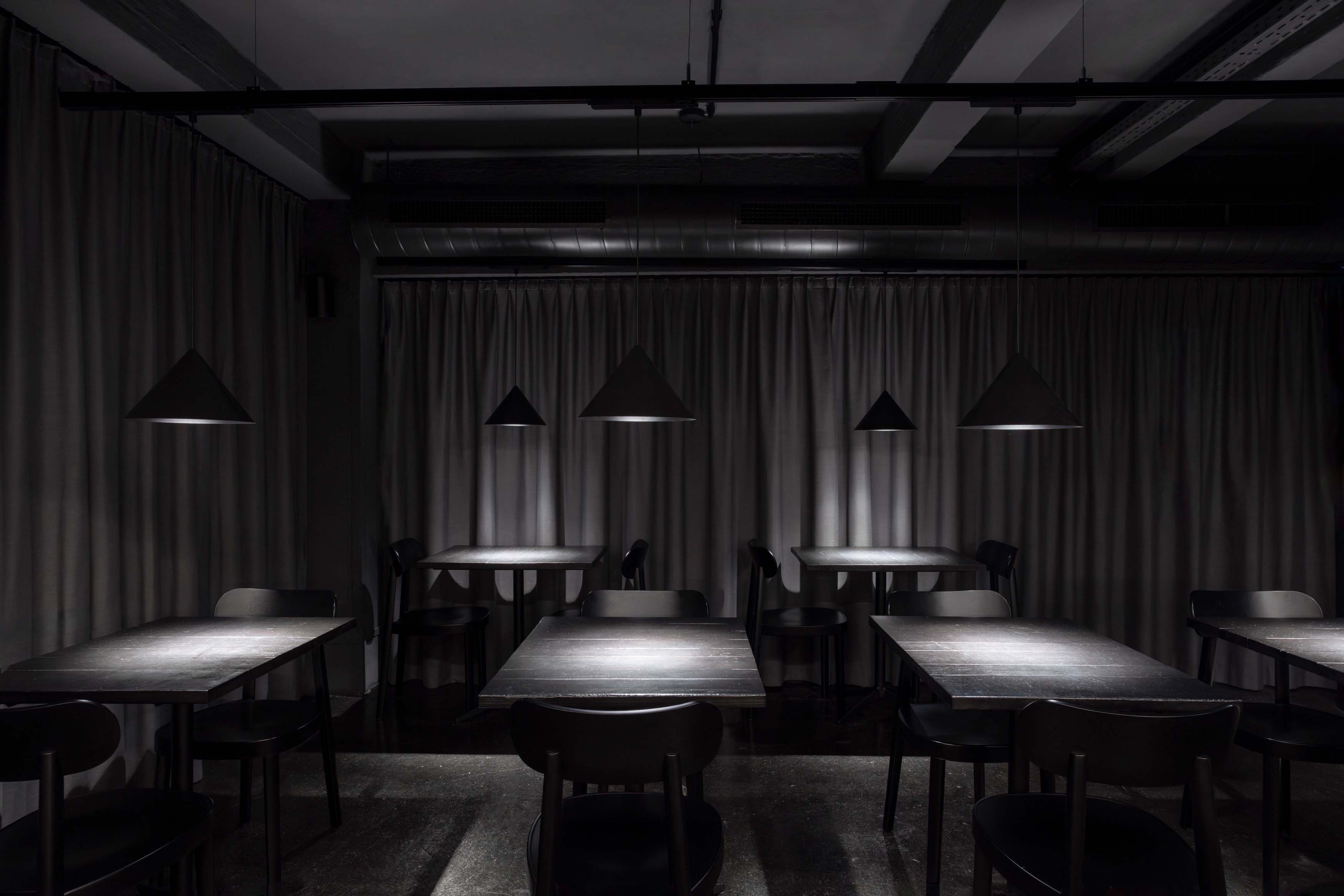 酒吧設計方案,酒吧設計,酒吧設計案例,酒吧裝修,現代風格酒吧設計,Pizzeria 22k,奧地利,Destilat,酒吧&餐廳