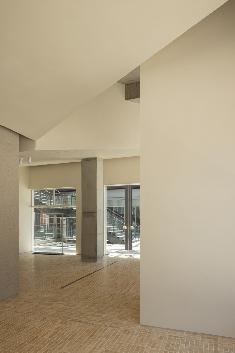 服裝店設計,服裝店設計案例,零售店設計,時裝店設計,服裝店設計方案,集合店設計,杭州MIICUUH品牌集合店,杭州,Unknown design非知名設計