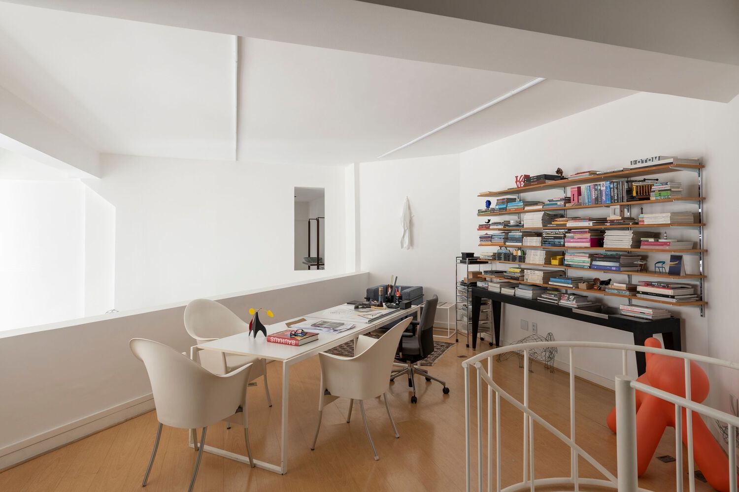 辦公室設計,辦公室設計案例,建築設計公司辦公室設計,辦公室設計方案,辦公室設計案例,辦公室裝修,Ângela Roldão Arquitetura,巴西,建築事務所