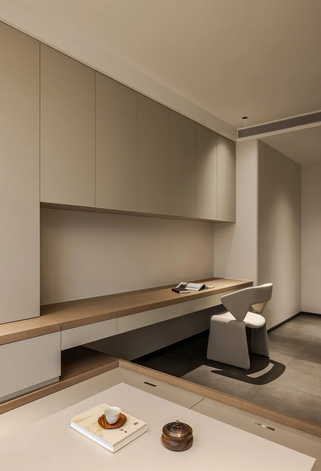 300㎡大平層設計,300㎡,微水泥,奶油風,住宅設計,現代風格大平層設計,大平層,大平層設計案例,大平層設計方案,河北秦皇島璽海海景大平層,河北秦皇島,道合空間設計