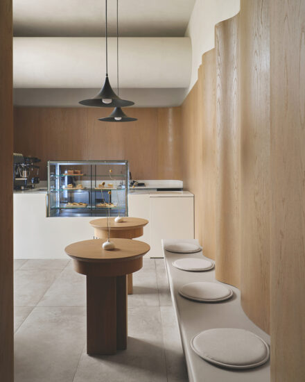 UP2DATE architects | 18㎡,哈薩克斯坦阿拉木圖Kosh Coffee咖啡廳