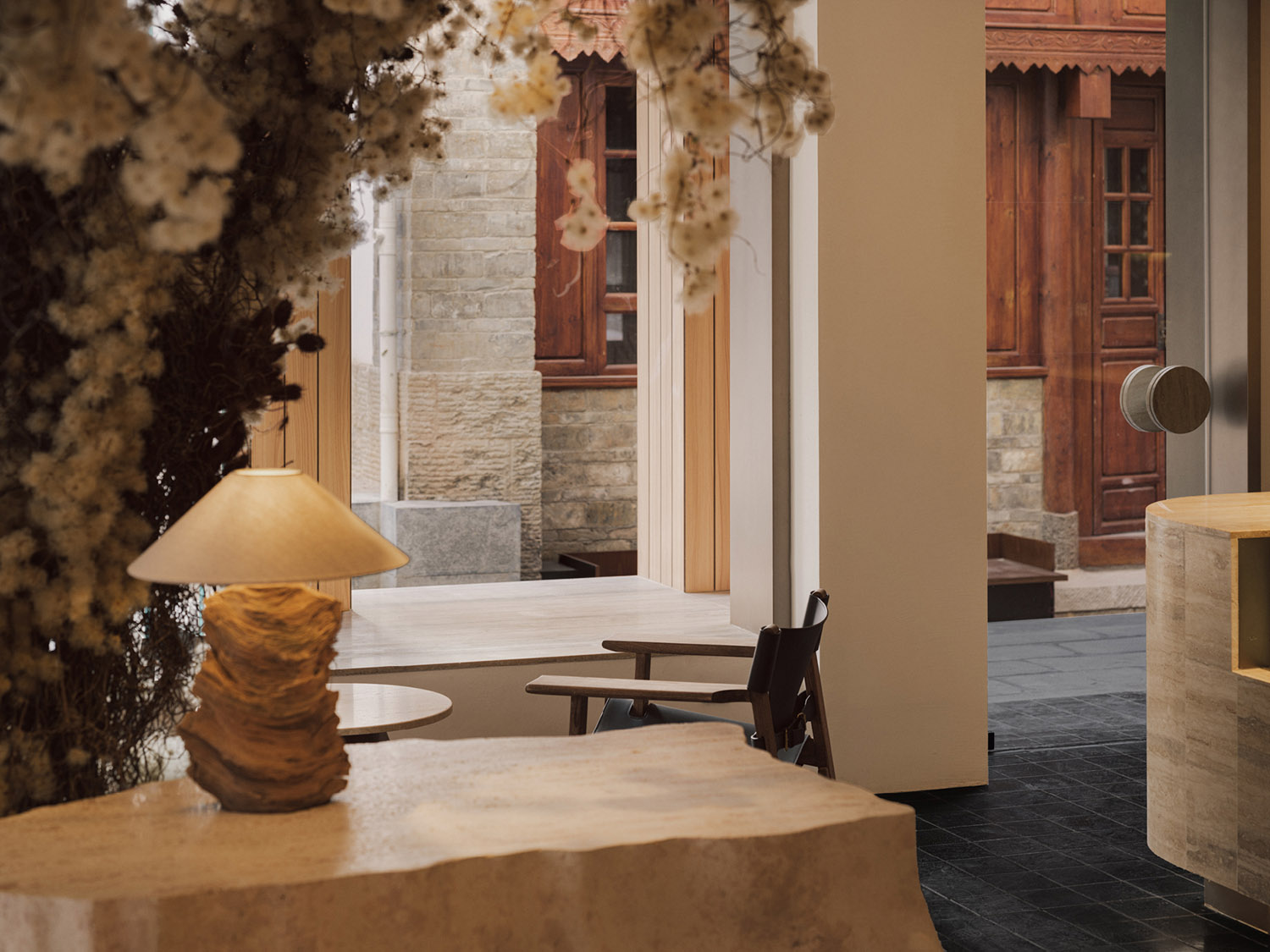 居民樓改造,零售店設計,珠寶店設計,商店設計,零售店設計案例,零售店設計方案,昆明春生藝術珠寶,昆明,AURORA艾洛設計