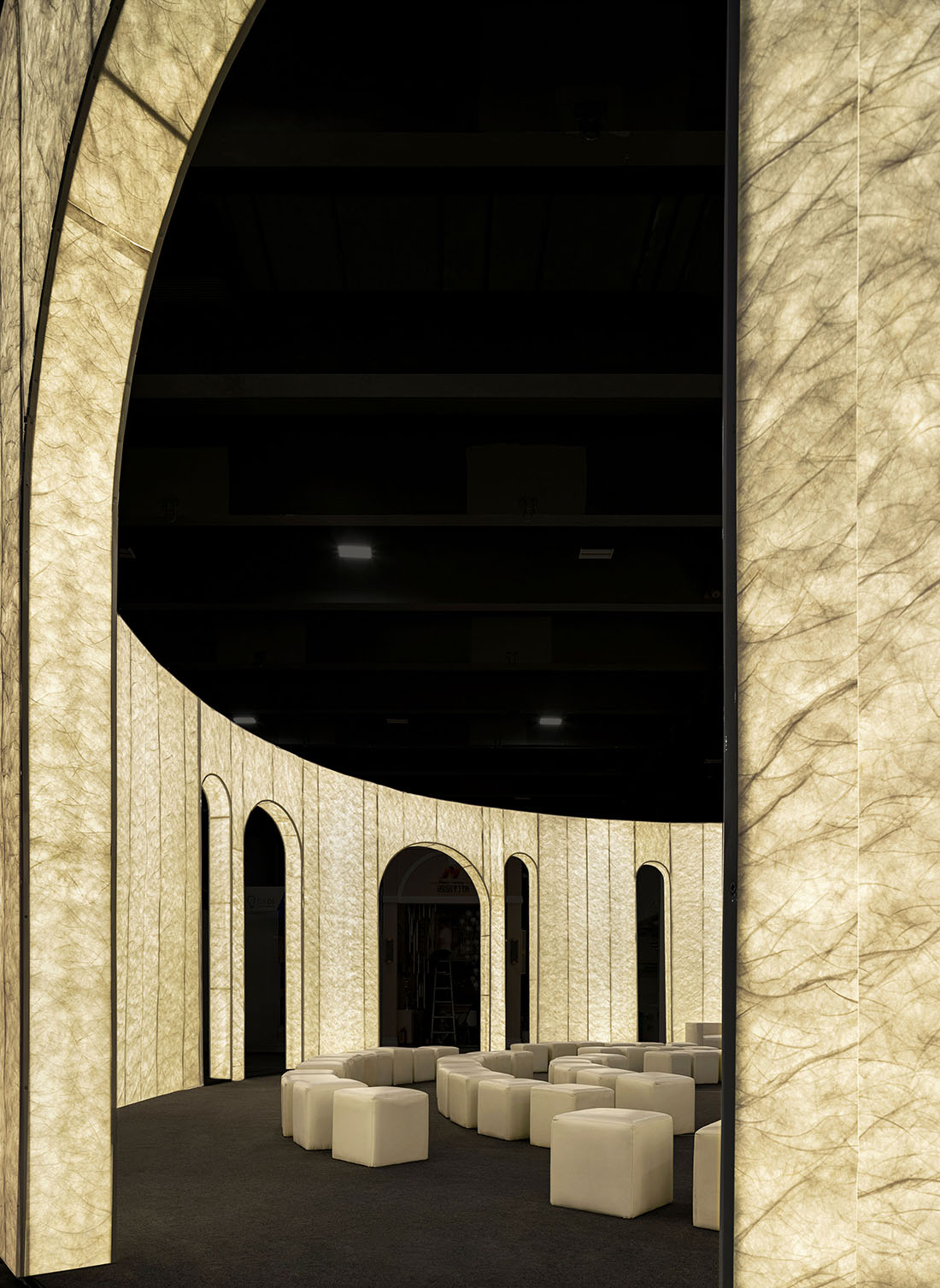 展會展廳設計,展會展覽空間設計,展廳設計,靈光永不消逝-廣州國際照明展覽會設計美學空間,廣州國際照明展覽會,廣州,燈光照明展廳設計