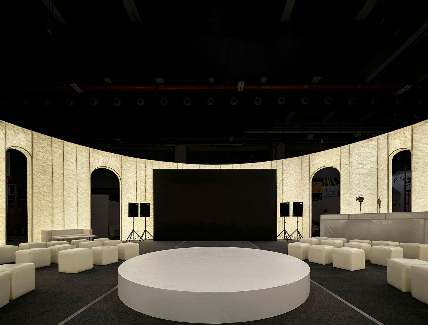 展會展廳設計,展會展覽空間設計,展廳設計,靈光永不消逝-廣州國際照明展覽會設計美學空間,廣州國際照明展覽會,廣州,燈光照明展廳設計