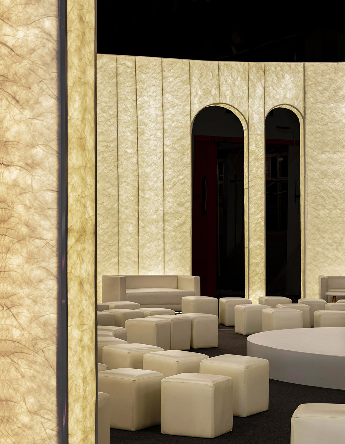 展會展廳設計,展會展覽空間設計,展廳設計,靈光永不消逝-廣州國際照明展覽會設計美學空間,廣州國際照明展覽會,廣州,燈光照明展廳設計