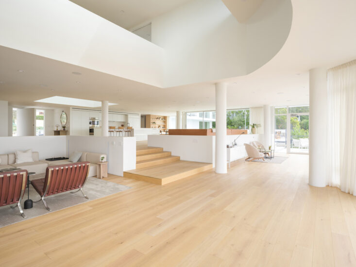 Good Project Company | 690㎡,美國洛杉磯白色+原木色極簡美學別墅