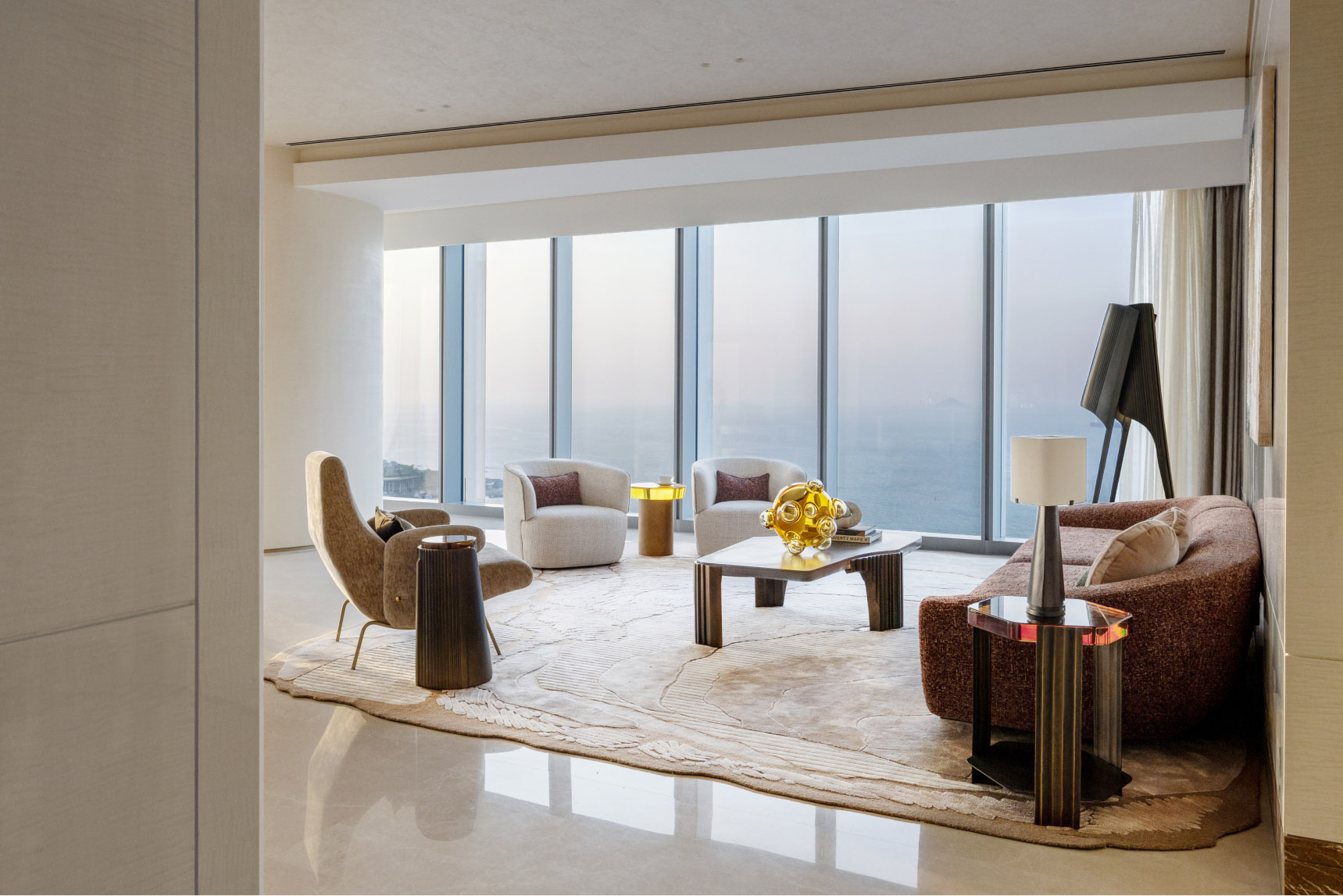 軟裝設計,樣板間設計,現代風格住宅設計,大平層,大平層設計案例,大平層設計方案,輕奢風樣板間,青島綠城深藍中心:自我定義超級生活方式,青島,OPS觀致設計