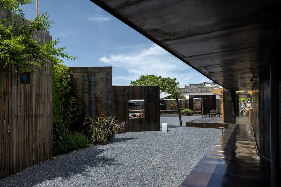 咖啡廳設計,咖啡廳設計案例,咖啡廳設計方案,酒吧設計,威士忌酒吧,日咖夜酒空間,咖啡廳裝修,戶外開放式咖啡廳酒吧,大理,大理EASEPARK日咖夜酒,邊緣計劃建築工作室