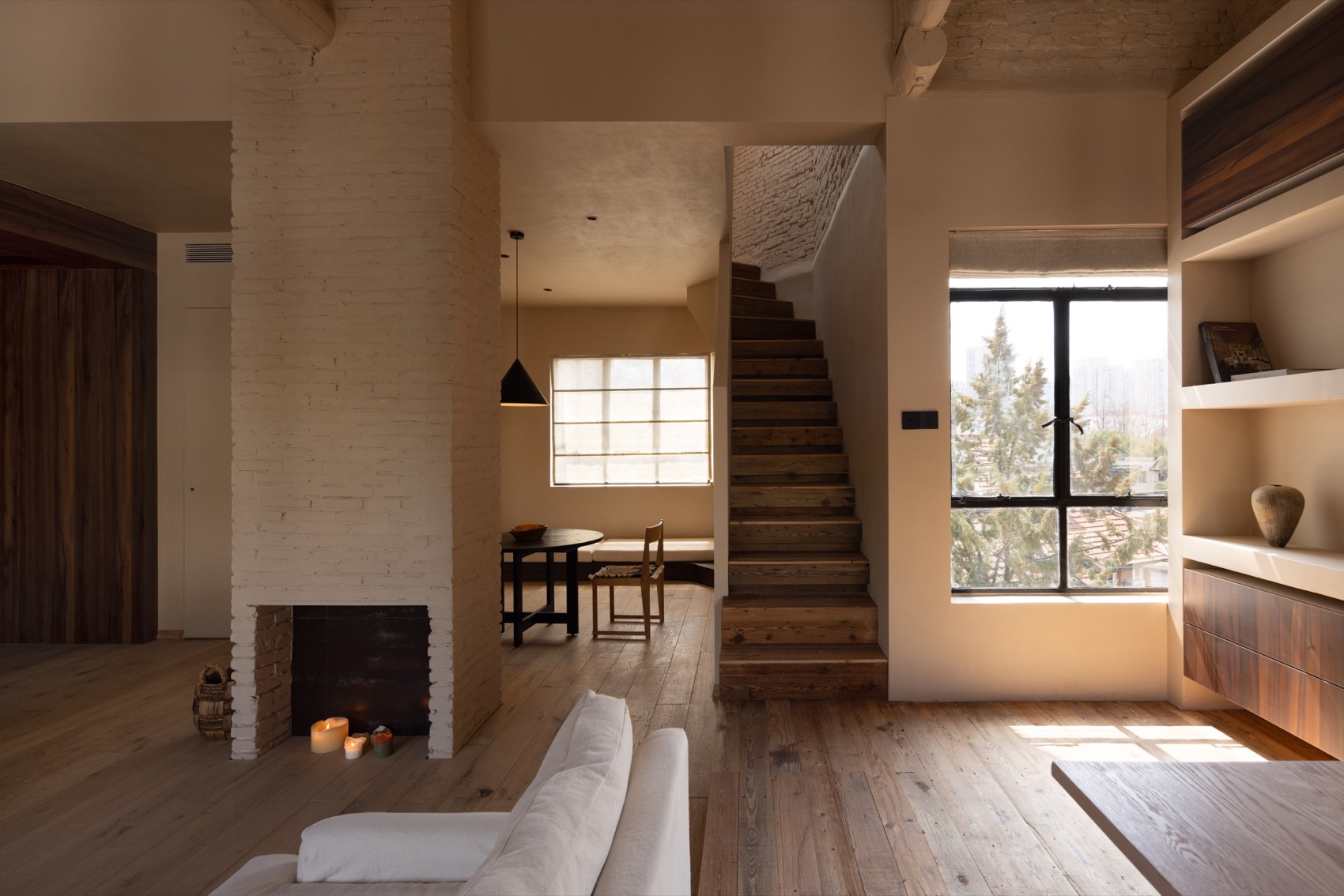 120㎡住宅設計,120㎡,閣樓設計,複式設計,住宅設計案例,老房改造,舊宅翻新,公寓設計,侘寂風,住宅設計方案,上海湖南路頂層老房改造,上海,YUMAIN遊牧林工作室