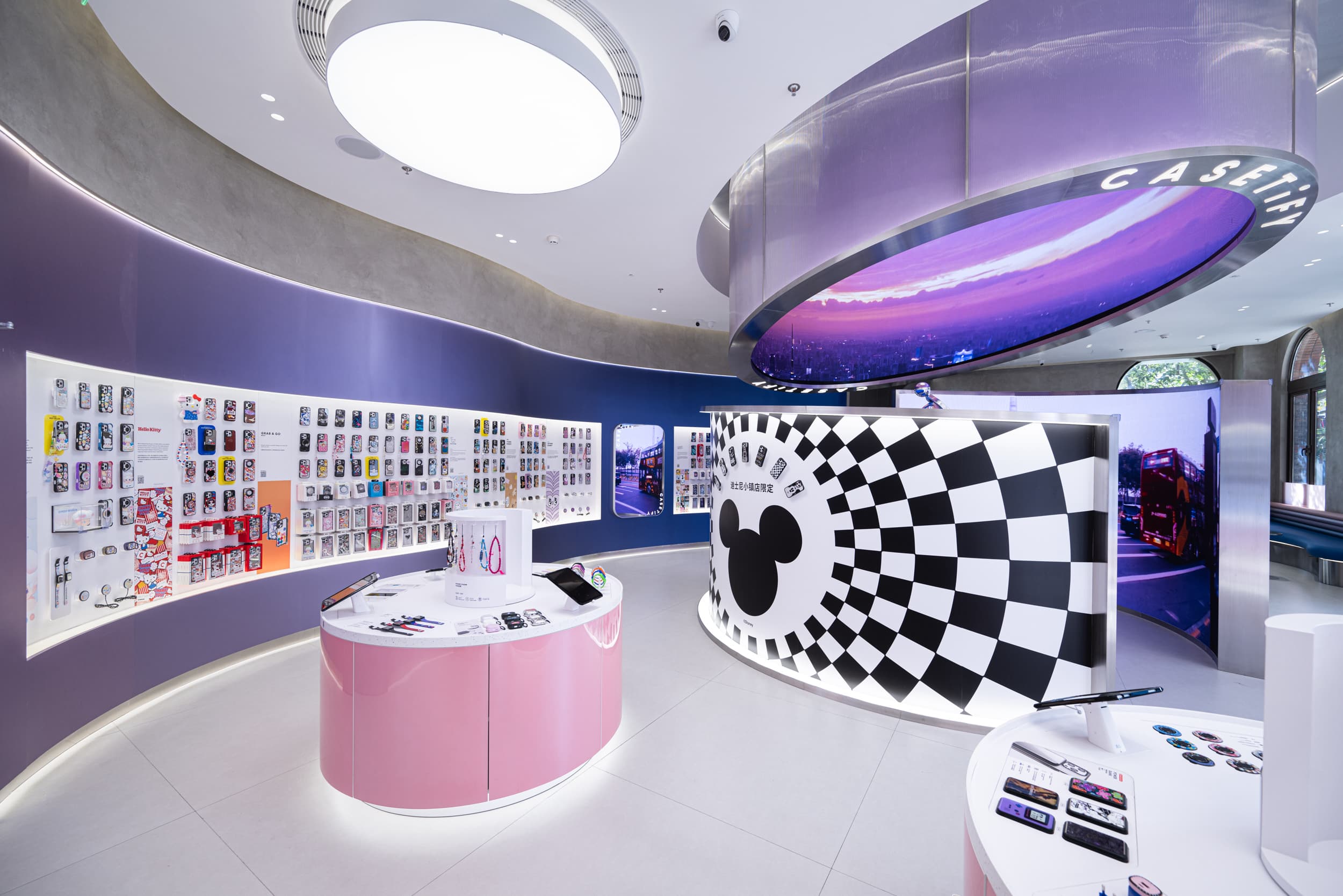 零售店設計,創意零售店,商店設計,主題零售店設計,趣味零售店,手機殼零售店,零售店設計案例,零售店設計方案,CASETiFY STUDiO上海迪士尼小鎮店,上海,hcreates罕創建築設計