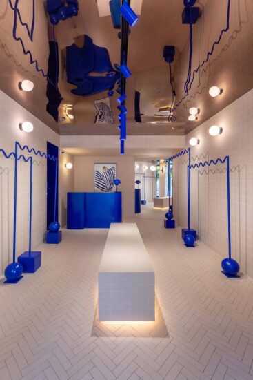 IOG Arhitectura | 22㎡，羅馬尼亞車庫改造極小服裝店-Veron Shop