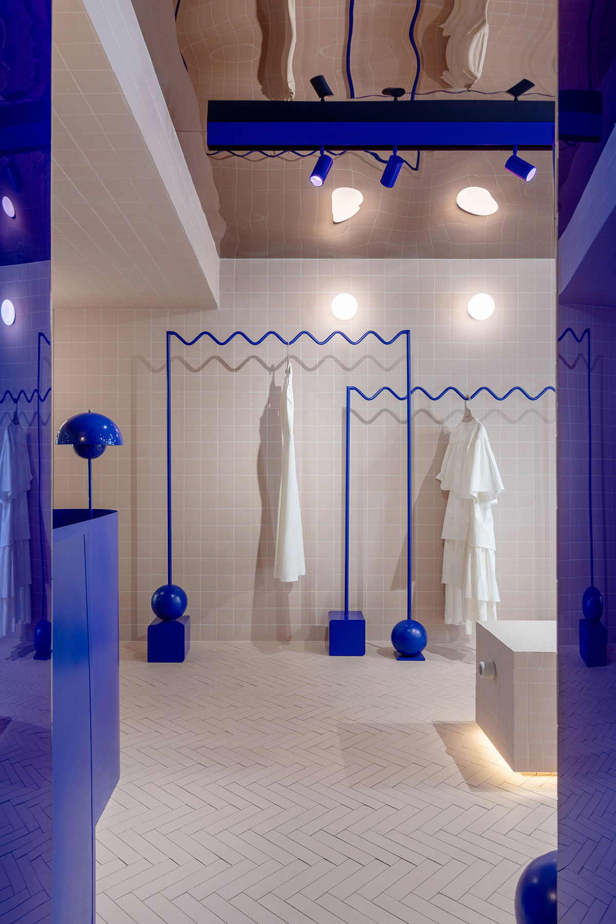 零售店設計,IOG Arhitectura,服裝店設計,街邊服裝店,羅馬尼亞,22㎡,服裝零售店設計案例,服裝零售店設計方案