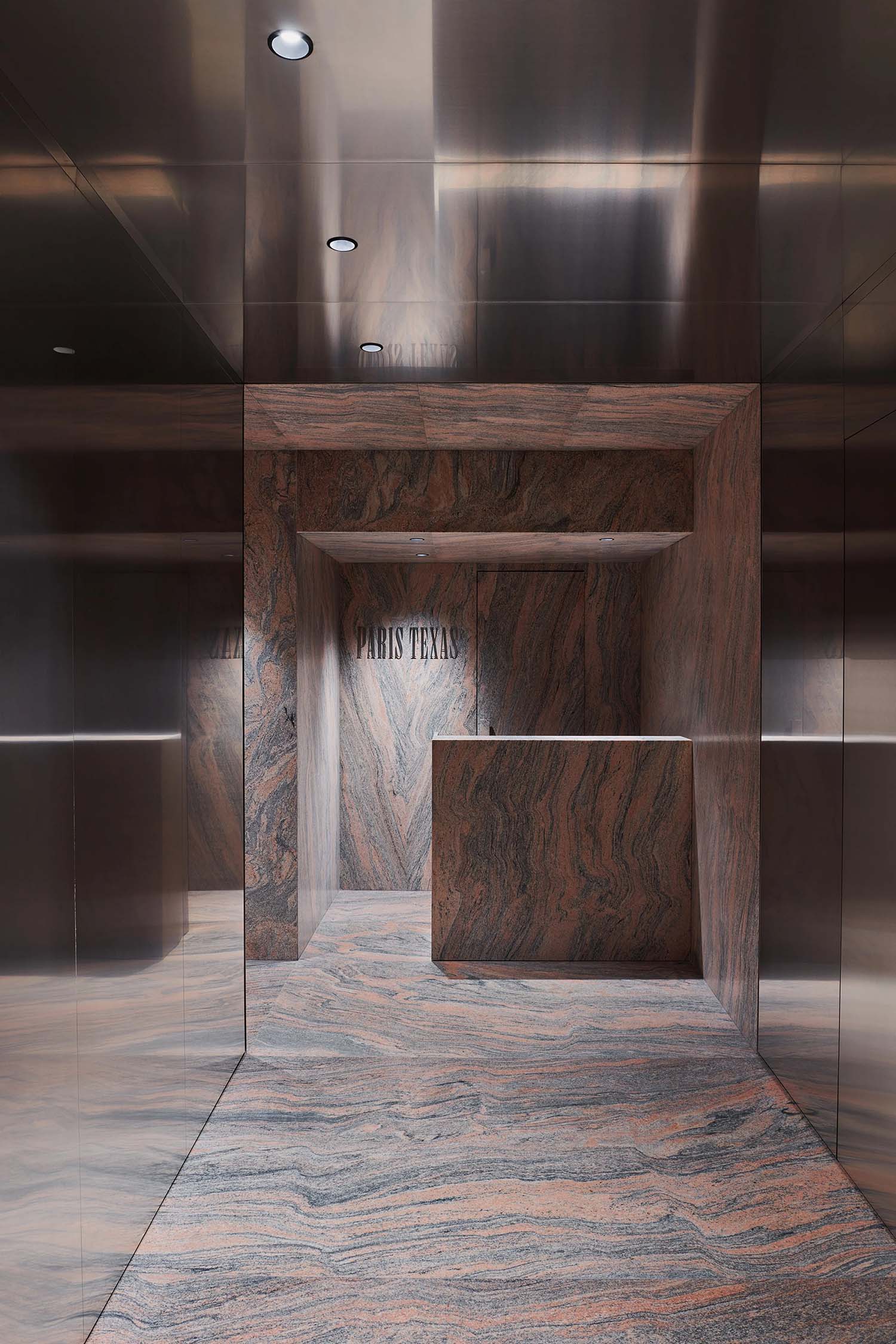 Studioboom,意大利,辦公室設計,米蘭,展廳設計案例,展廳設計方案,零售展廳,極簡主義,展廳設計,極簡風格,鞋包展廳,Paris Texas