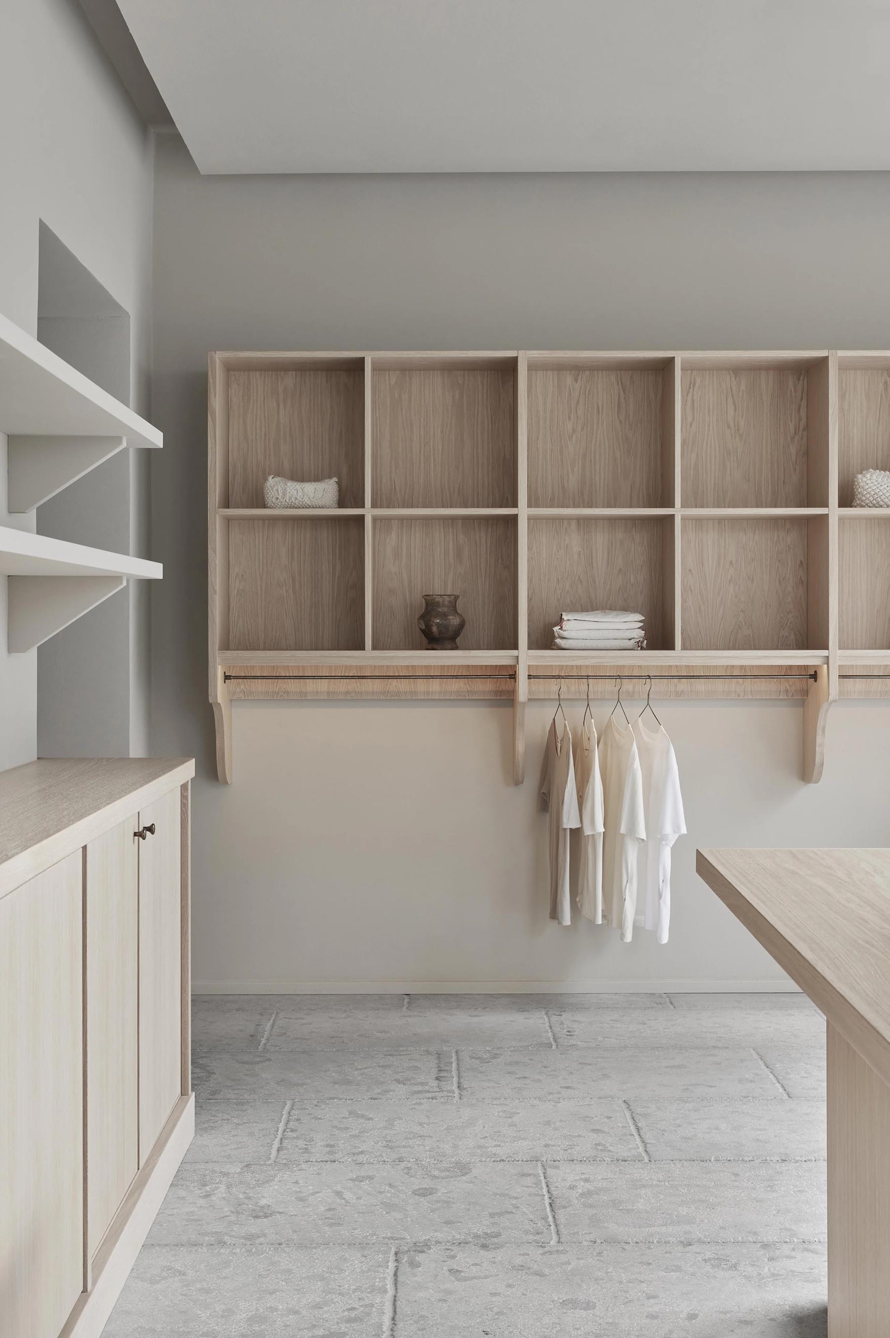 服裝店設計,零售店設計,Space Copenhagen,服裝店設計案例,服裝店設計方案,極簡主義零售店設計,丹麥,哥本哈根,展廳