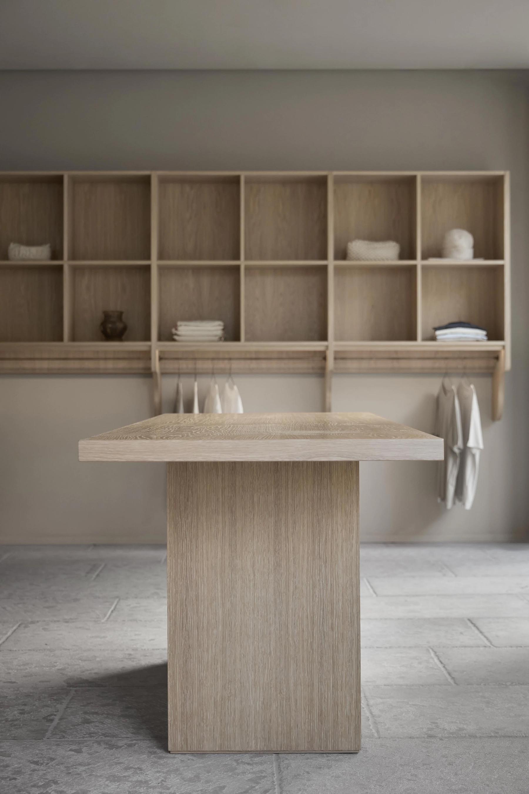 服裝店設計,零售店設計,Space Copenhagen,服裝店設計案例,服裝店設計方案,極簡主義零售店設計,丹麥,哥本哈根,展廳