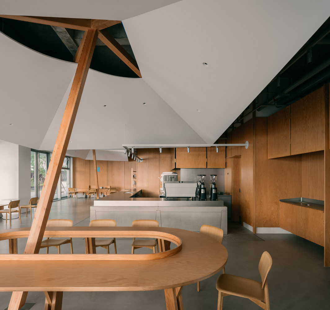 西濤設計工作室,咖啡廳設計案例,咖啡店設計,上海,小藍瓶咖啡,BLUE BOTTLE COFFEE,咖啡廳設計,小藍瓶咖啡店設計案例,網紅咖啡廳,創意咖啡店,上海西岸夢中心,atelier tao+c