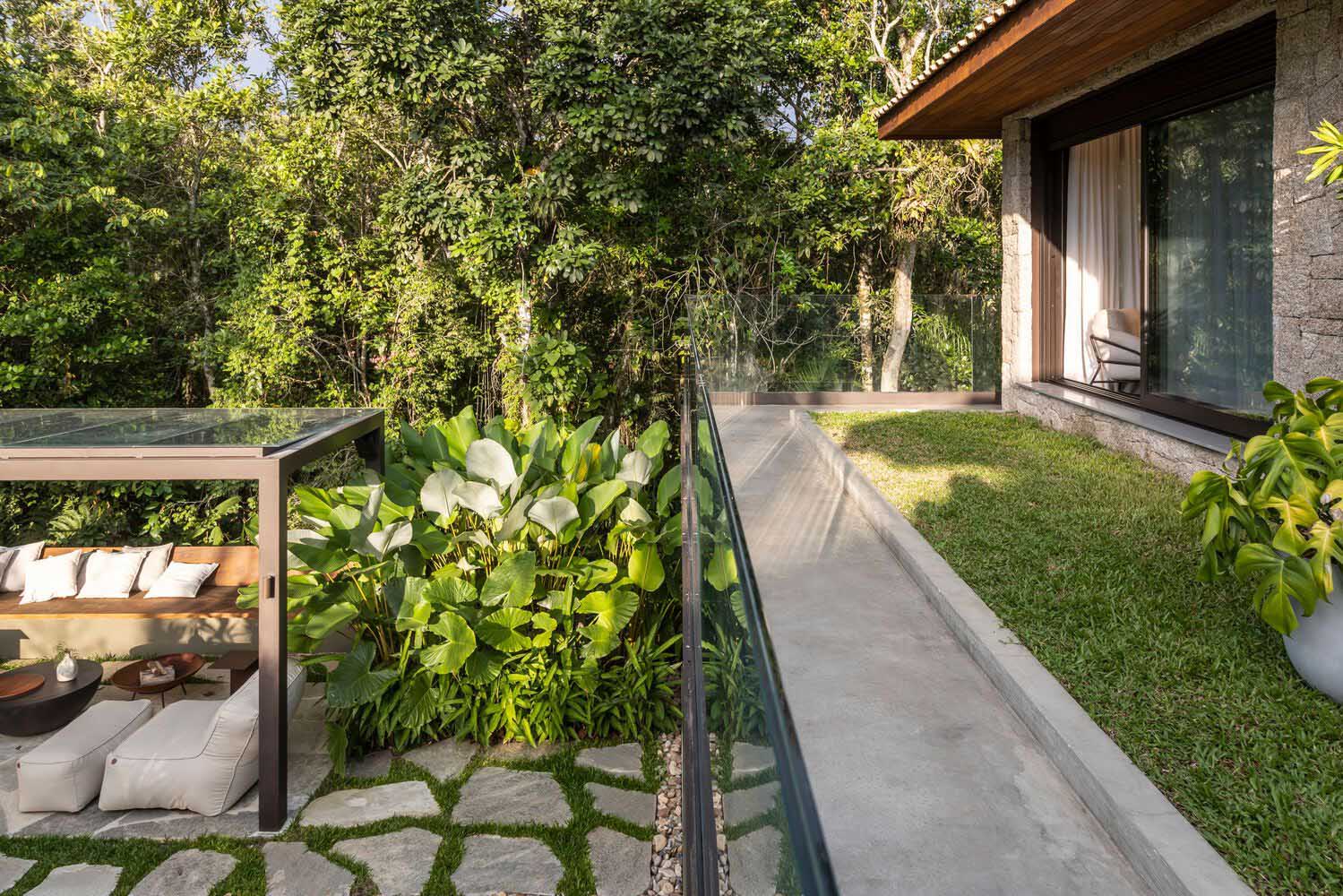 別墅設計,別墅設計案例,別墅設計方案,TWO Arquitetura,庭院別墅,巴西