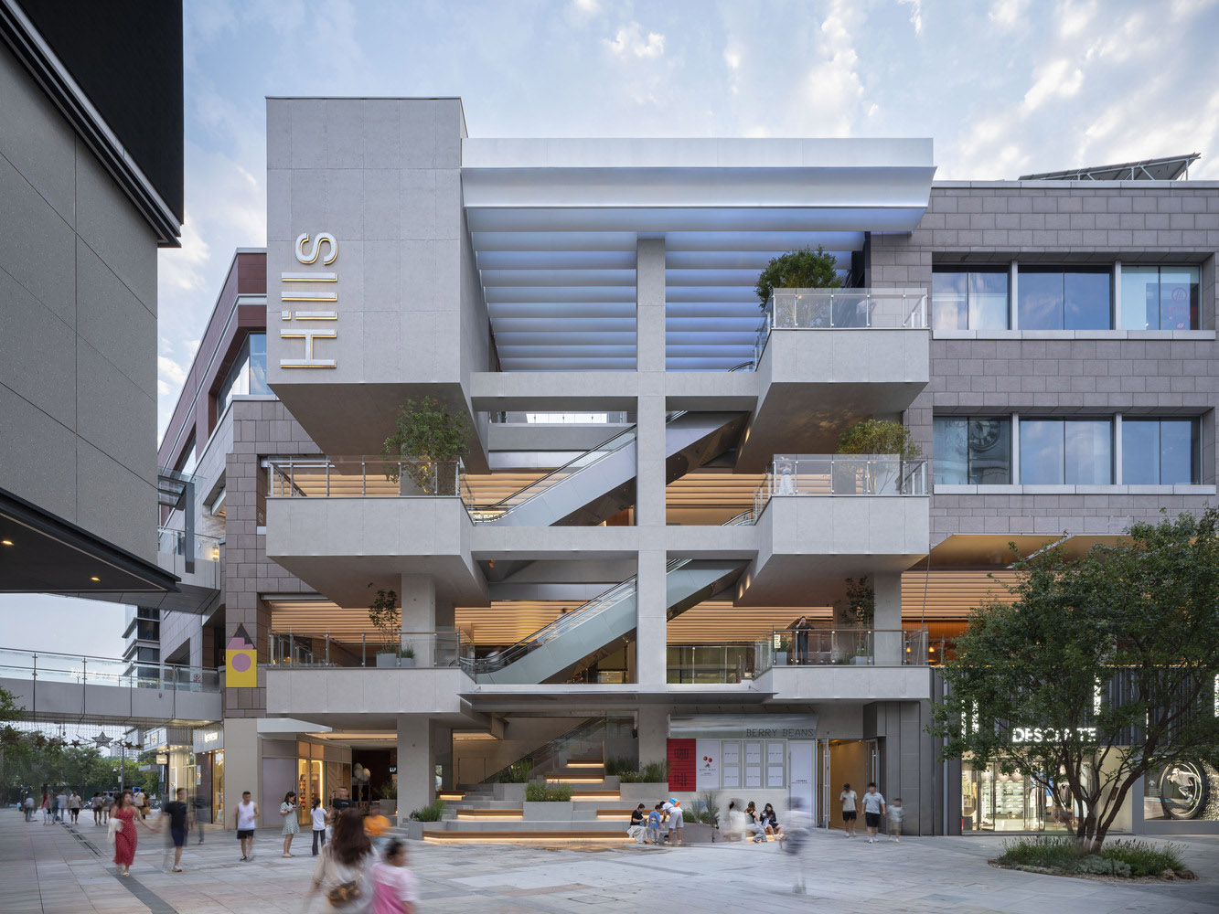 申江海建築師事務所,商業中心改造案例,商業中心設計方案,北京,中糧·祥雲小鎮,Courtyard,建築改造,建築設計