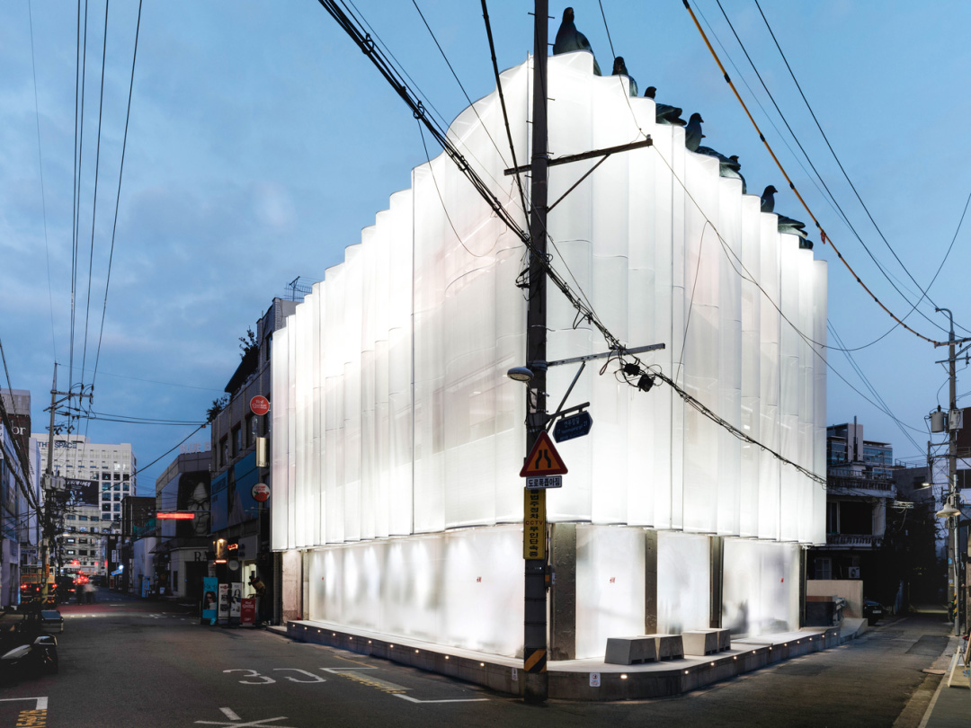 零售店設計,旗艦店設計,SKYnoa,韓國,首爾,H&M旗艦店,服裝店設計方案,服裝店