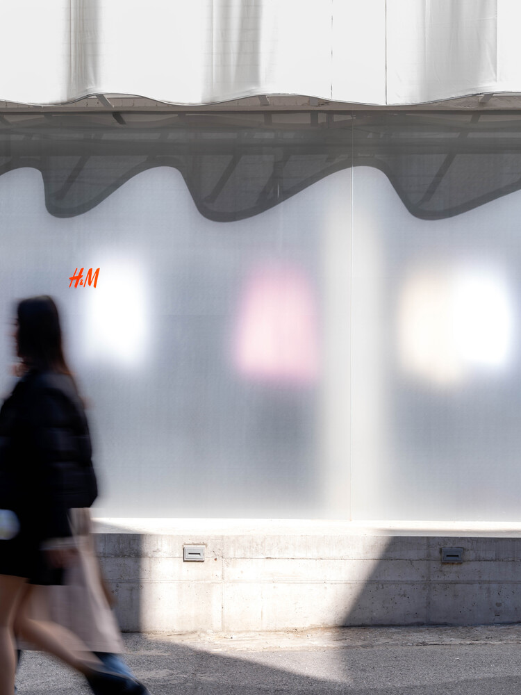 零售店設計,旗艦店設計,SKYnoa,韓國,首爾,H&M旗艦店,服裝店設計方案,服裝店