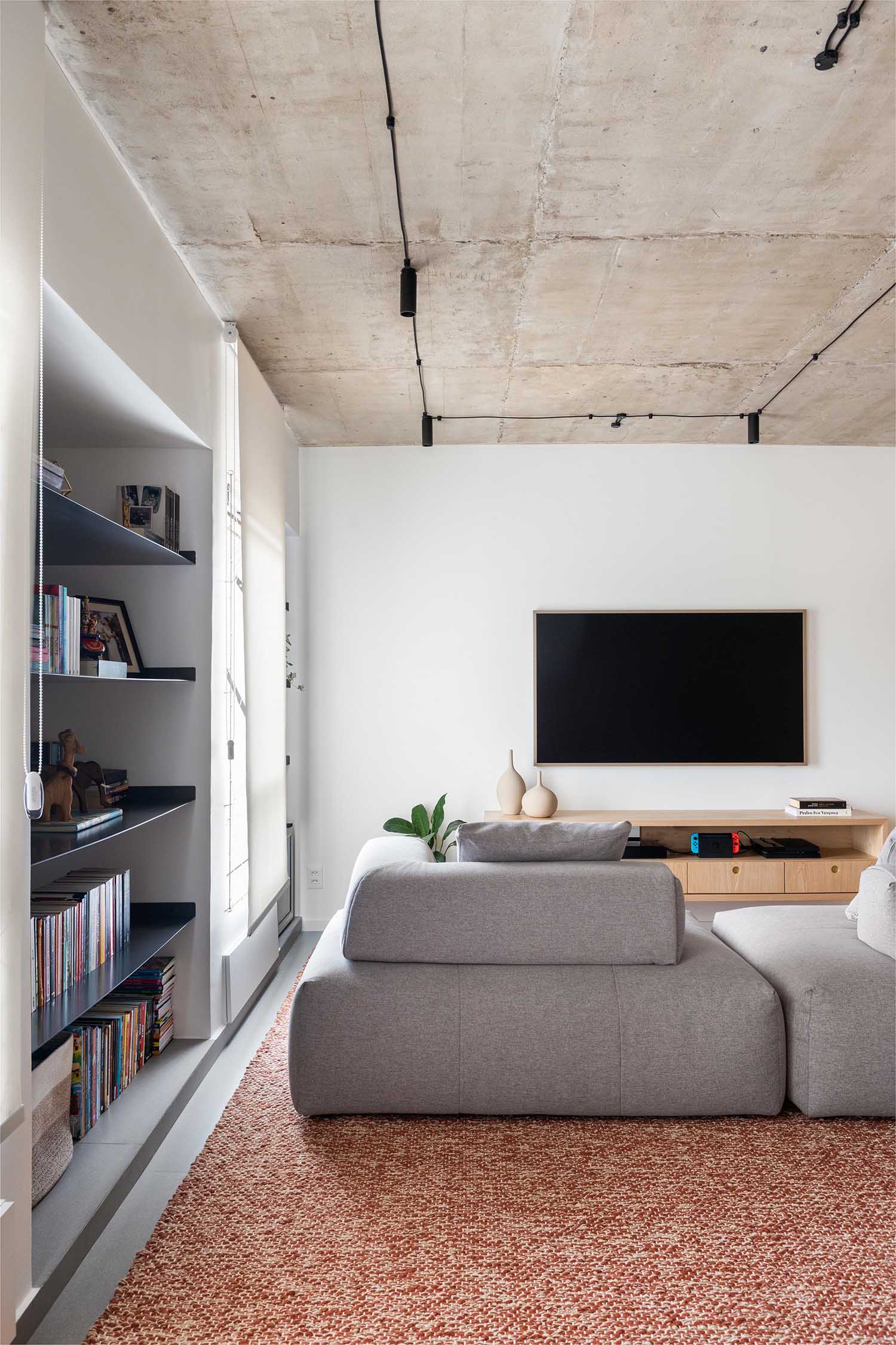 BLOCO Arquitetos,公寓設計,公寓設計案例,巴西,極簡風格公寓設計,野獸派風格公寓,極簡主義,公寓改造