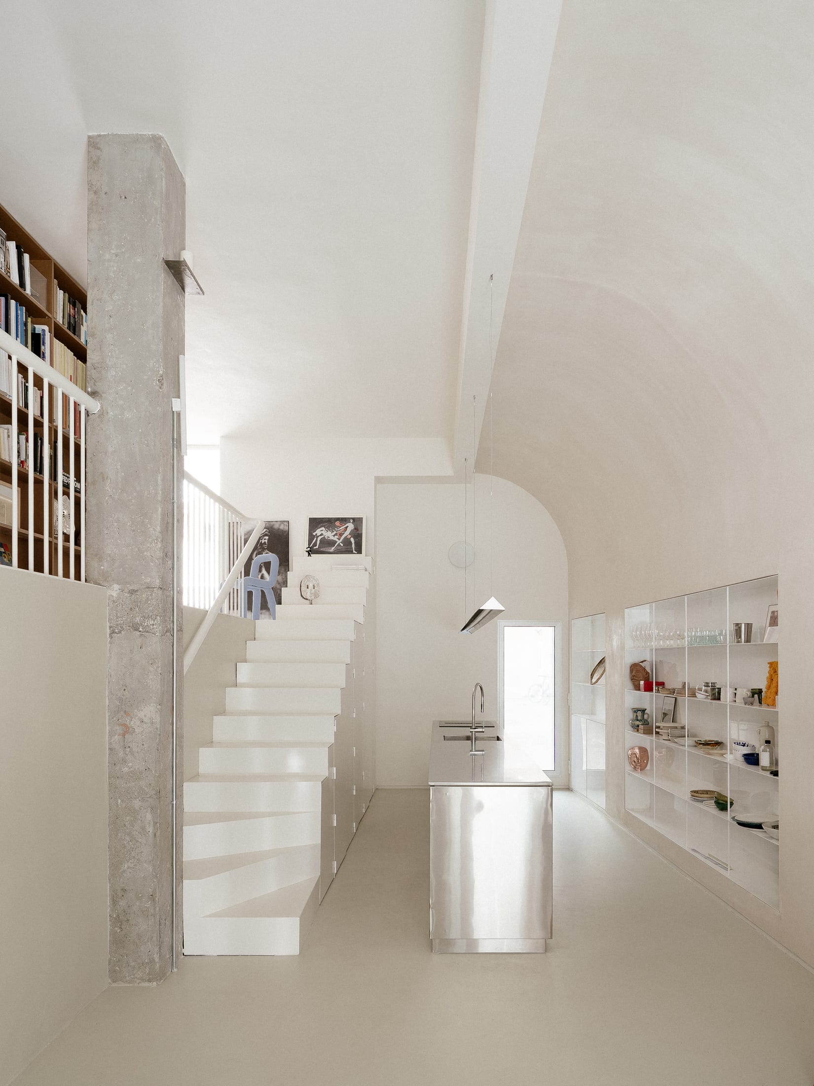 Burr,公寓設計,公寓設計案例,西班牙,極簡風格公寓設計,閣樓,極簡主義,公寓改造,馬德裏