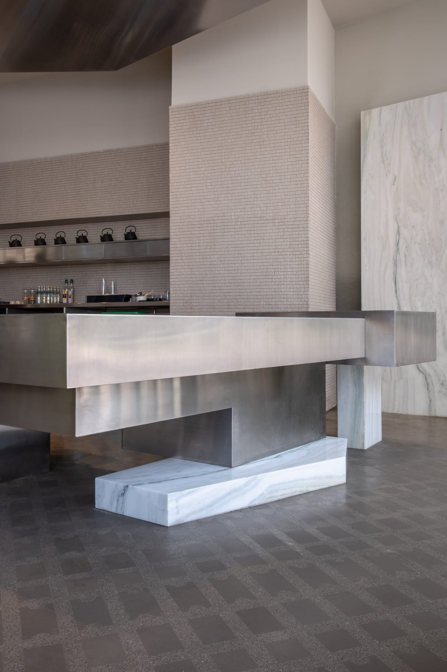 Studio Dua Abukhalaf,咖啡廳設計案例,咖啡店設計,迪拜,Como Lounge Café,咖啡廳設計,極簡風格咖啡店設計案例,創意咖啡店