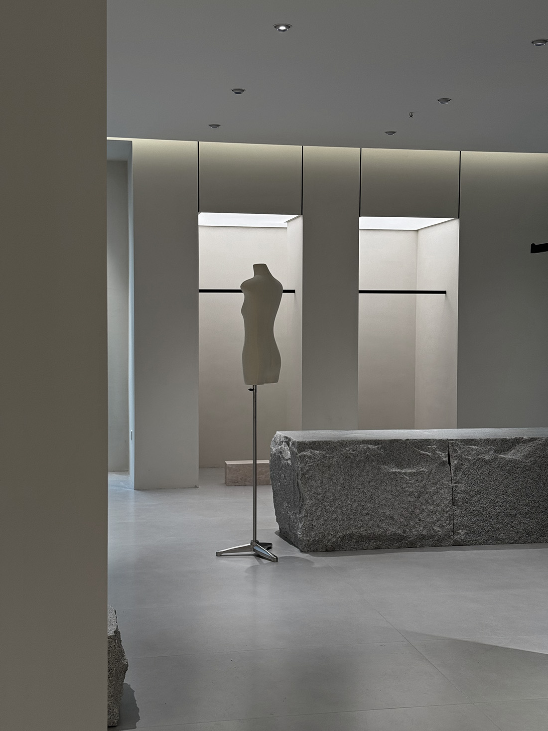 服裝店設計,服裝店設計案例,零售店設計,時裝店設計,服裝店設計方案,女裝店設計,女裝店,街邊服裝店設計,青島金和百瑞GOLDENBARRY麥島直營店,青島,UD-lab設計