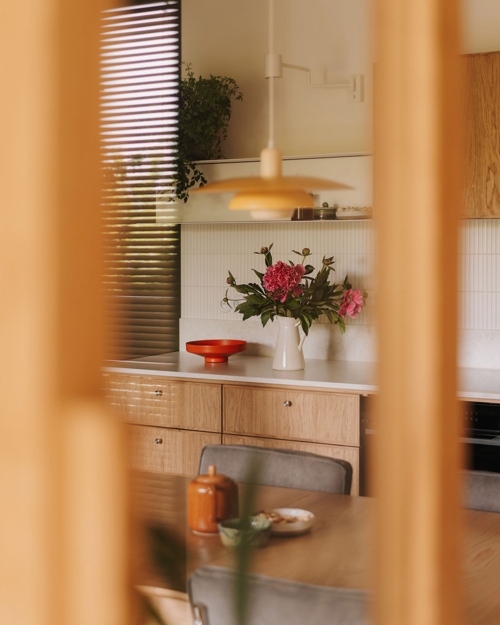 one desk,公寓設計,公寓設計案例,公寓裝修,原木色公寓設計,墨綠色,波蘭