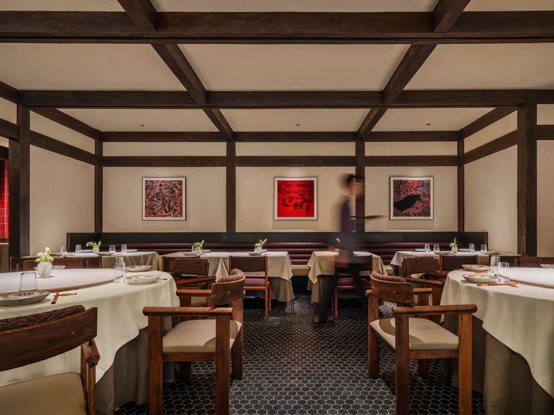 餐廳設計,高檔餐廳設計,餐廳設計案例,餐廳設計方案,餐廳裝修,主題餐廳設計,烤鴨店設計,國外餐廳設計,四季民福新加坡首店,新加坡,IN.X屋裏門外設計/吳為