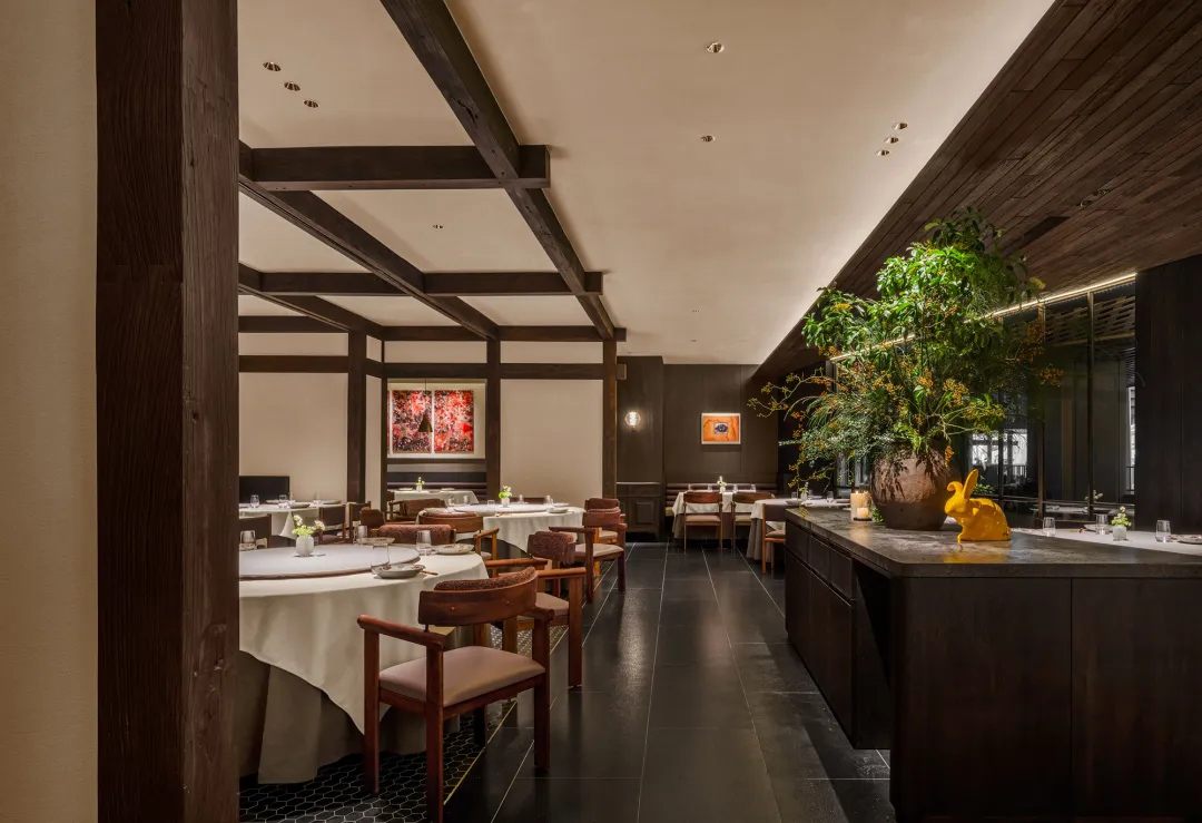 餐廳設計,高檔餐廳設計,餐廳設計案例,餐廳設計方案,餐廳裝修,主題餐廳設計,烤鴨店設計,國外餐廳設計,四季民福新加坡首店,新加坡,IN.X屋裏門外設計/吳為