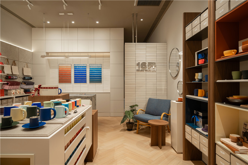 零售店設計,小零售店,零售店設計案例,零售店設計方案,商場零售店,16開上海萬象城店,上海,Neutra Architects