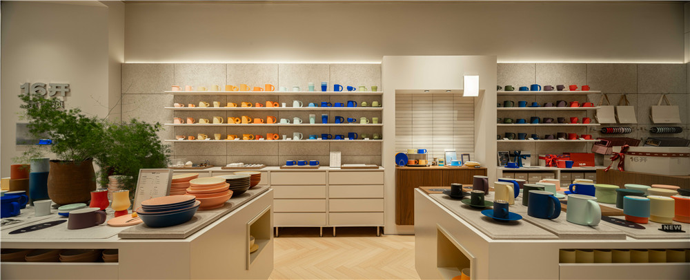 零售店設計,小零售店,零售店設計案例,零售店設計方案,商場零售店,16開上海萬象城店,上海,Neutra Architects