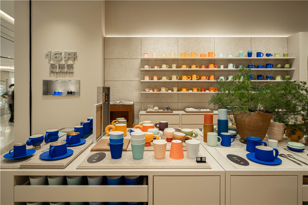 零售店設計,小零售店,零售店設計案例,零售店設計方案,商場零售店,16開上海萬象城店,上海,Neutra Architects