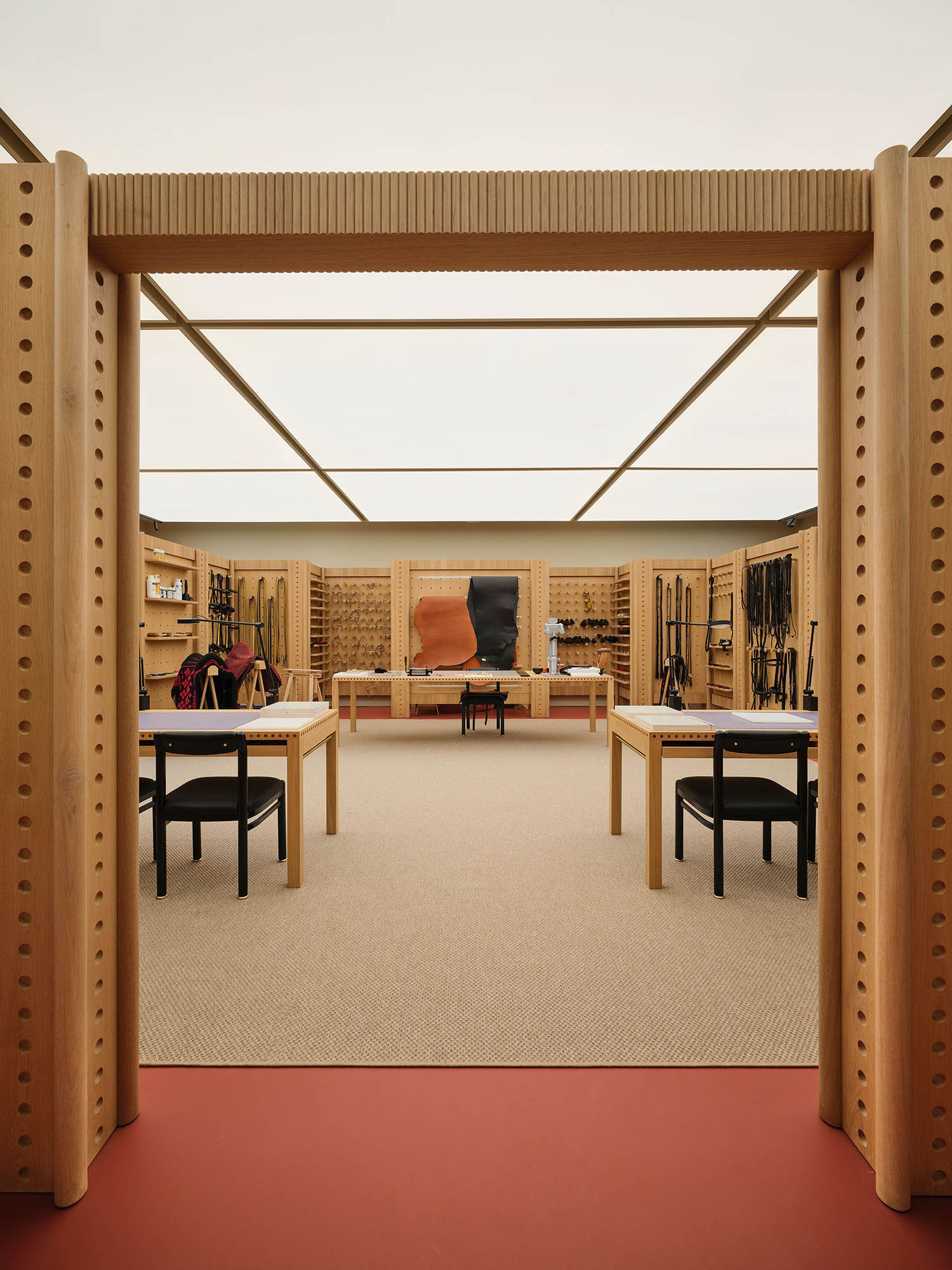 David/Nicolas,圖書館設計,馬術圖書館,阿布紮比皇家馬術藝術學院,馬鞍工坊,阿布紮比,圖書館書店設計案例,圖書館設計方案