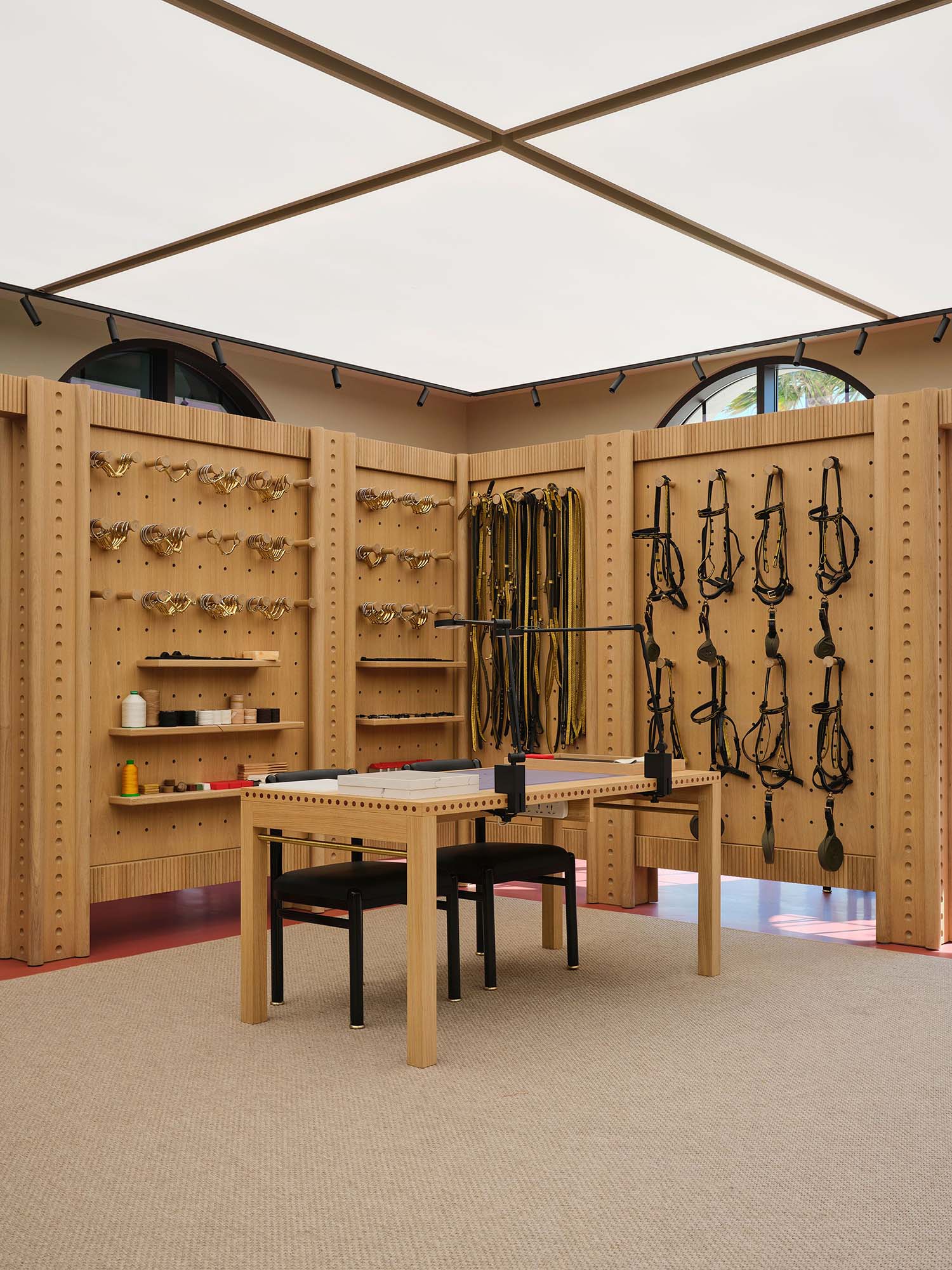 David/Nicolas,圖書館設計,馬術圖書館,阿布紮比皇家馬術藝術學院,馬鞍工坊,阿布紮比,圖書館書店設計案例,圖書館設計方案