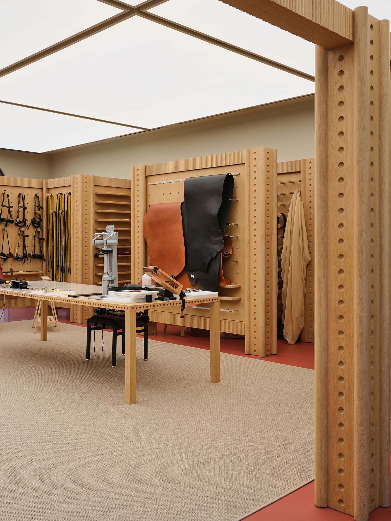 David/Nicolas,圖書館設計,馬術圖書館,阿布紮比皇家馬術藝術學院,馬鞍工坊,阿布紮比,圖書館書店設計案例,圖書館設計方案