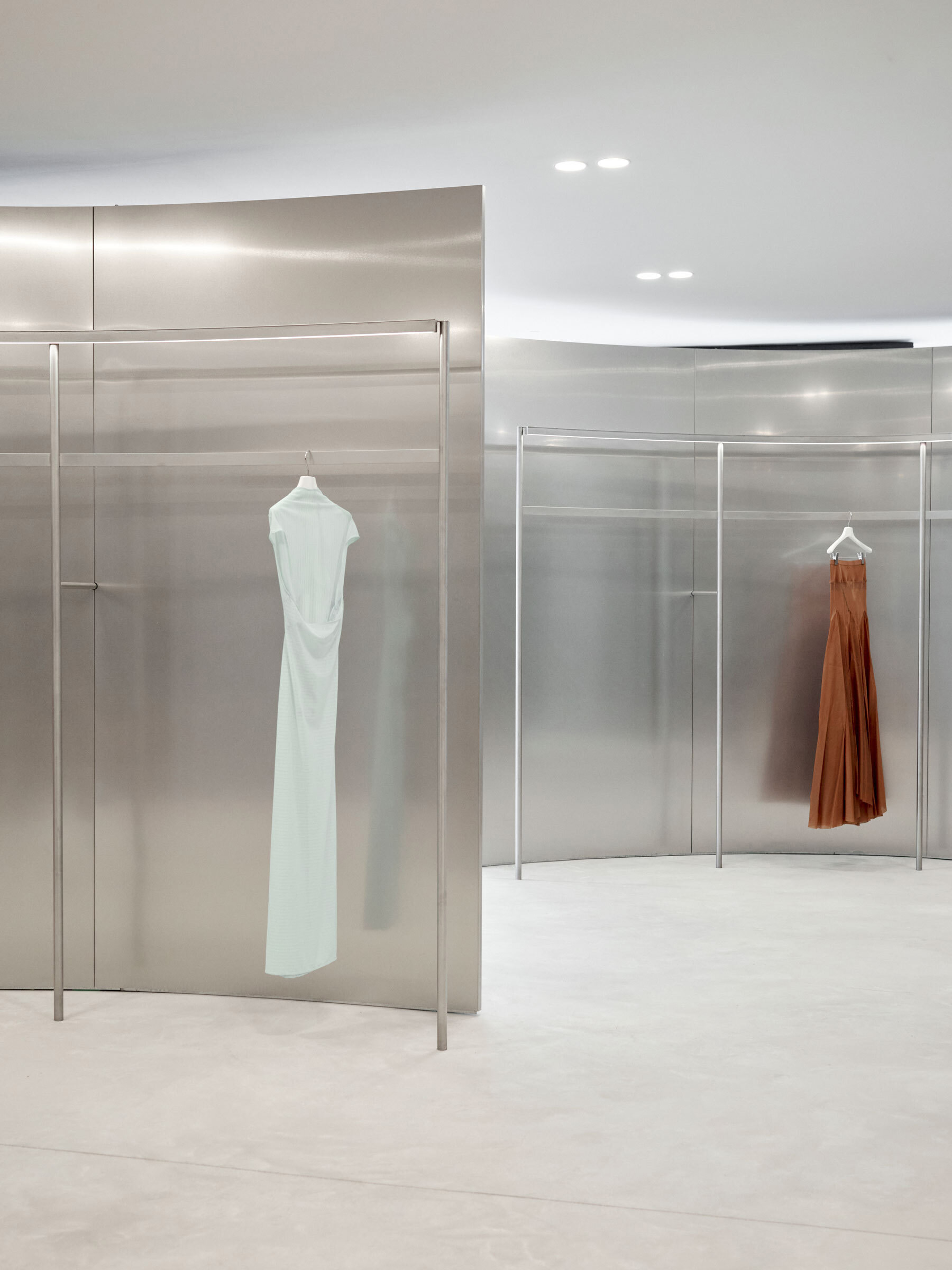 零售店設計,Marbella,服裝店設計,女裝店設計,街邊店設計,極簡主義服裝店,極簡風格零售店,Ekseption Store