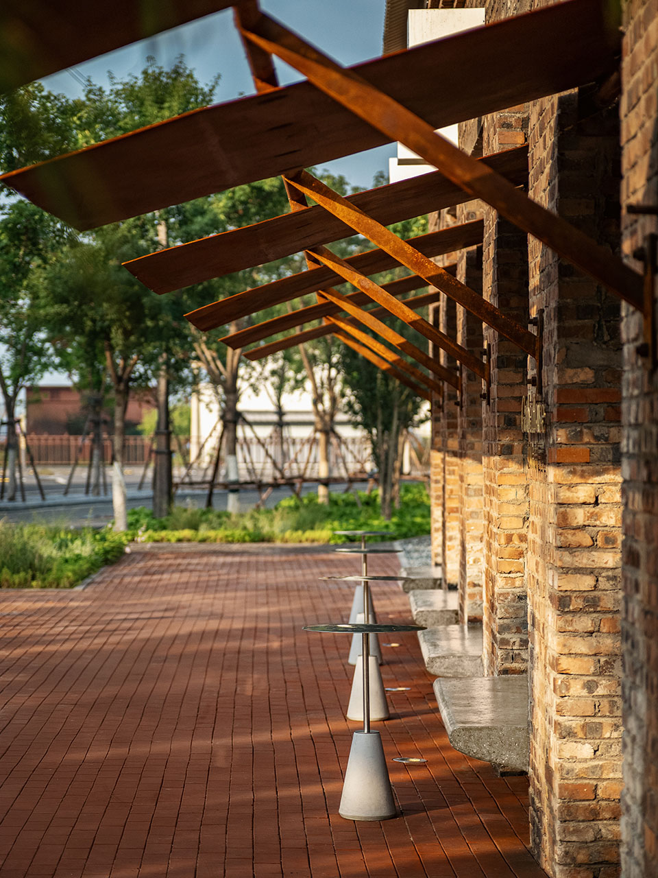 麵包店設計,烘焙店設計,創意麵包店,開放式麵包店,麵包店設計案例,麵包店設計方案,麵包店裝修,廠房改造麵包店,建築改造,河北秦皇島GatherHouse玖山合吉,河北秦皇島,山房築藝術設計