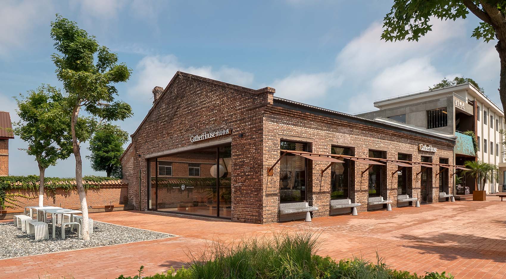 麵包店設計,烘焙店設計,創意麵包店,開放式麵包店,麵包店設計案例,麵包店設計方案,麵包店裝修,廠房改造麵包店,建築改造,河北秦皇島GatherHouse玖山合吉,河北秦皇島,山房築藝術設計