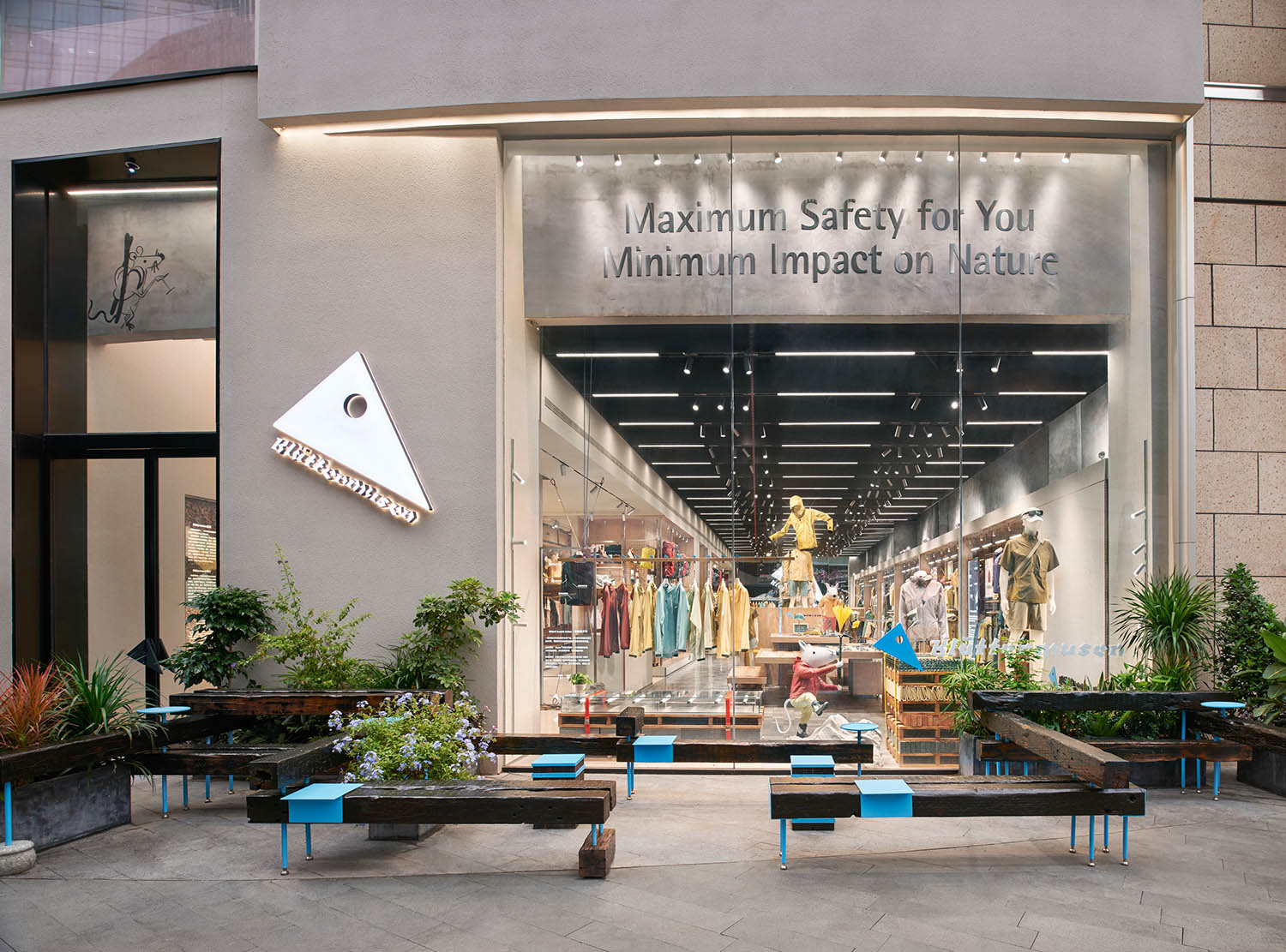 服裝店設計,零售店設計,戶外服裝零售店,服裝店設計案例,服裝店設計方案,創意零售店設計,商店設計,Klättermusen攀山鼠深圳旗艦店,深圳,odd設計事務所