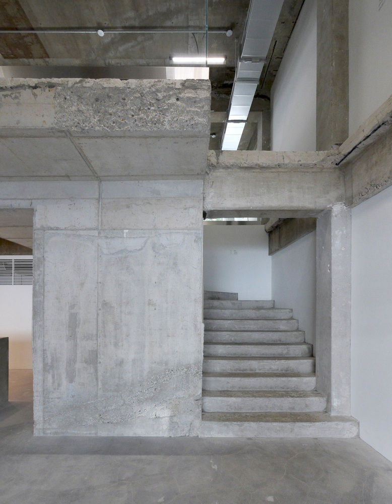 ATELIER KHJ,旗艦店設計,韓國,首爾,庫爾聖水旗艦店,極簡風格服裝店設計,極簡主義,旗艦店設計