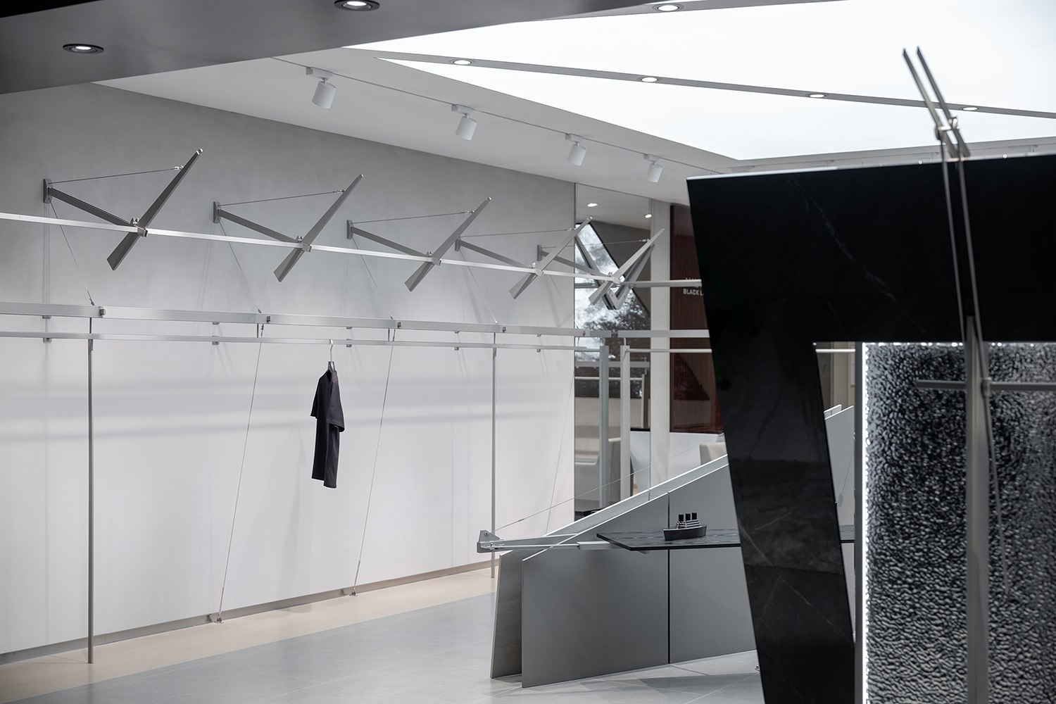 服裝店設計,零售店設計,創意服裝店,男裝店設計,主題服裝店設計,服裝店設計案例,服裝店設計方案,服裝零售店,長春 NAUTICA Black Label 全新空間,長春,SLT設計